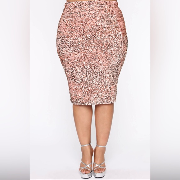 Look at Me Shine Sequin Set. (new with tags) - Picture 6 of 13